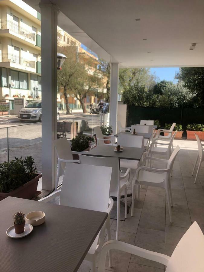 מיסאנו אדריאטיקו Pensione Elena מראה חיצוני תמונה